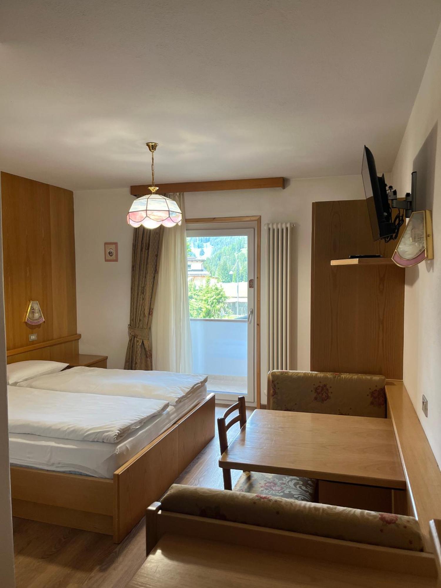Dolomiten Hotel Irma Canazei Eksteriør bilde