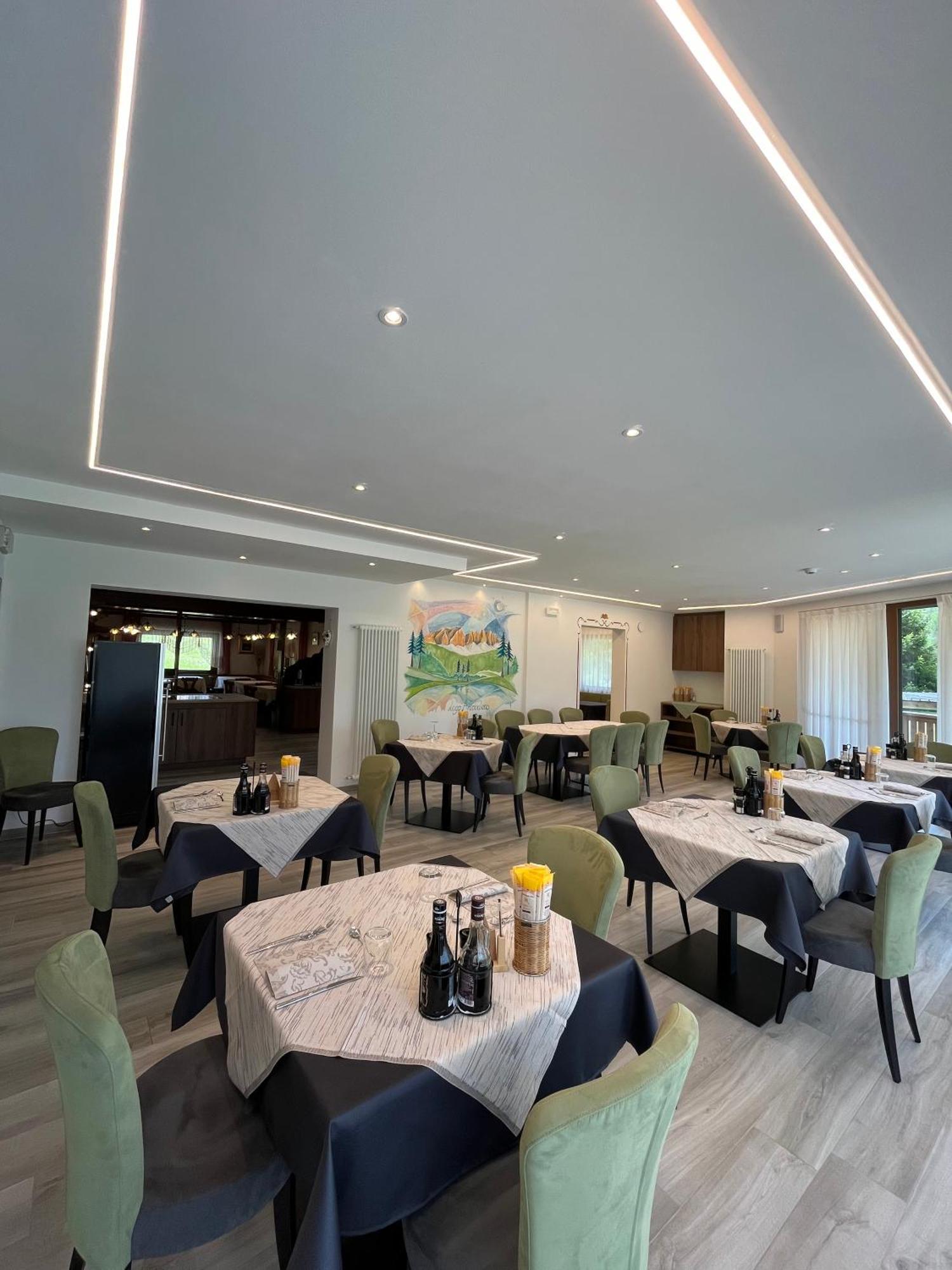 Dolomiten Hotel Irma Canazei Eksteriør bilde