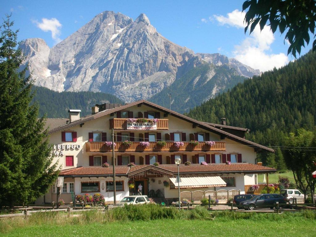 Dolomiten Hotel Irma Canazei Eksteriør bilde